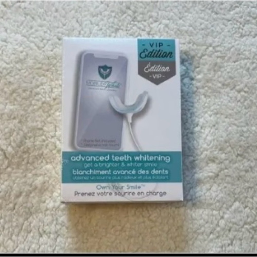 Mobile White VIP Edition Advanced Teeth Whitening Kit